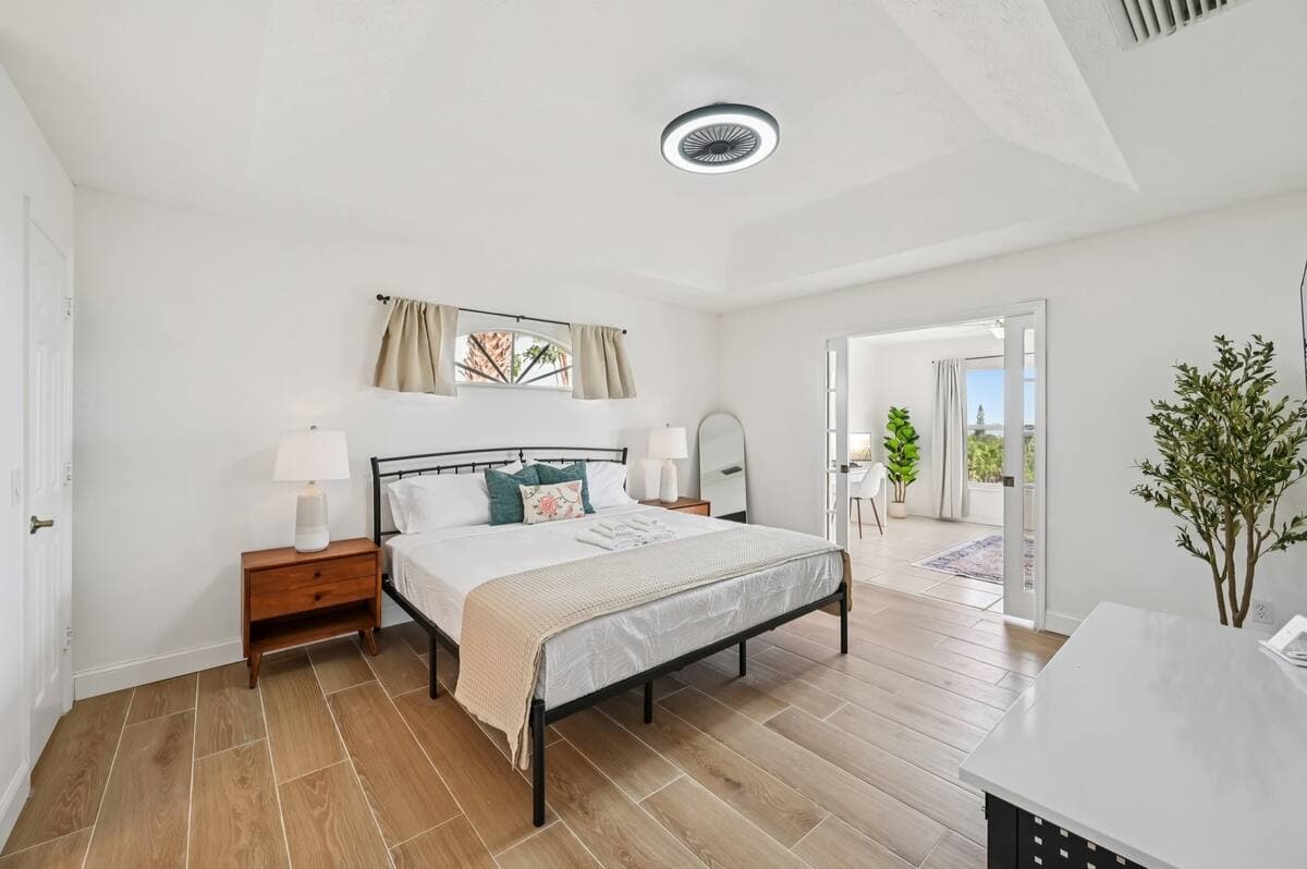 Primary bedroom at Jensen Beach Retreat